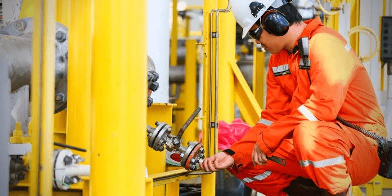 Oil and gas plant maintenance services